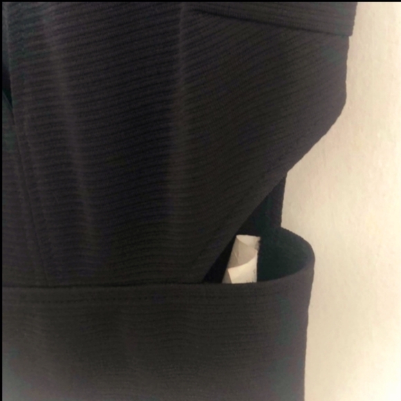 Guess Crop Top - Picture 11 of 11